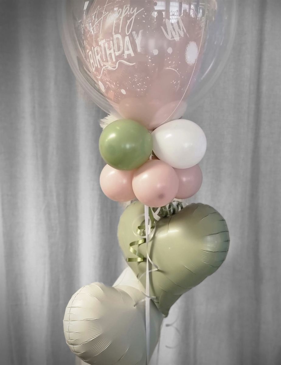 Deco Bubble Bouquet Happy Birthday in Rosé, Weiß und Eukalyptus